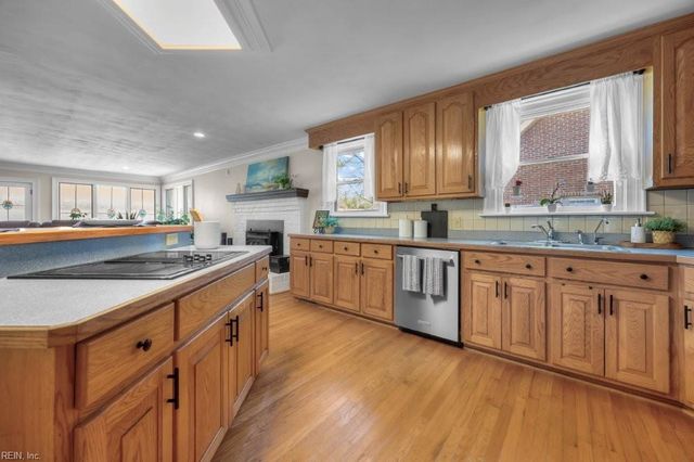 5224 Rolleston DR, Virginia Beach, VA 23464