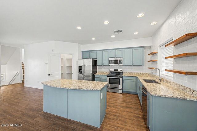 240 W JUNIPER Avenue 1140, Gilbert, AZ 85233