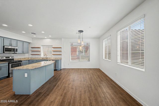 240 W JUNIPER Avenue 1140, Gilbert, AZ 85233