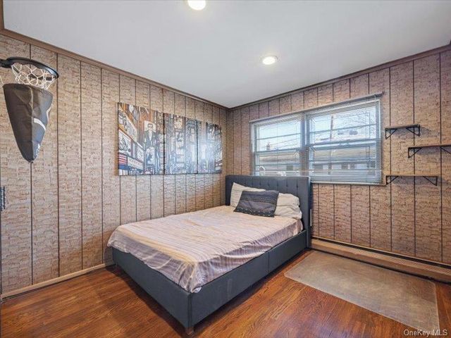 844 Flanders Drive, Valley Stream, NY 11581