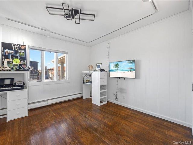 844 Flanders Drive, Valley Stream, NY 11581