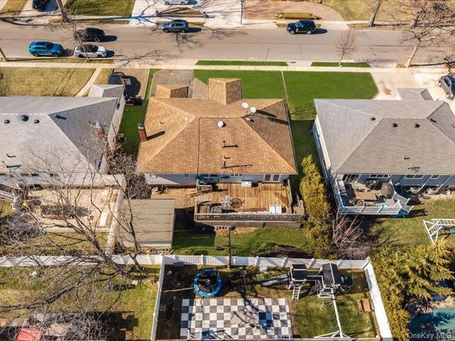 844 Flanders Drive, Valley Stream, NY 11581