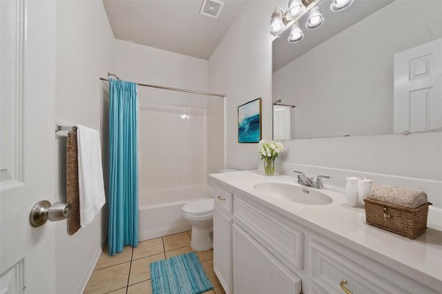 5502 Finch Street B, Houston, TX 77028