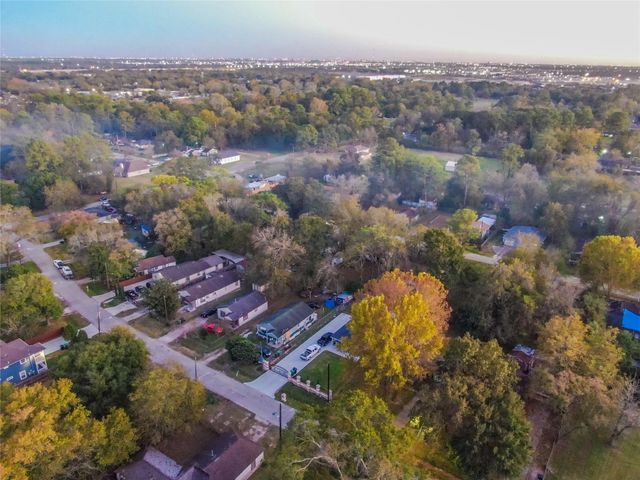 5502 Finch Street B, Houston, TX 77028