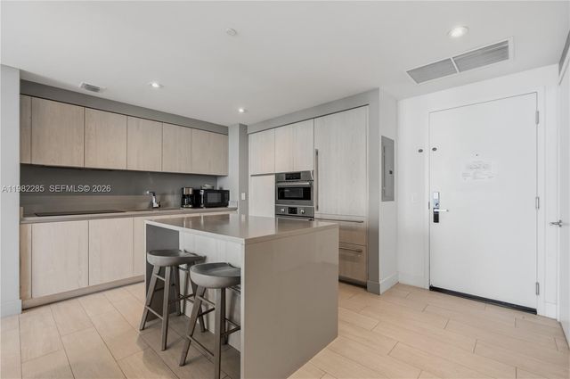 4010 S Ocean Drive R2005, Hollywood, FL 33019
