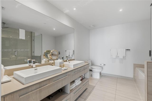 4010 S Ocean Drive R2005, Hollywood, FL 33019