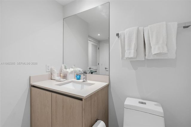 4010 S Ocean Drive R2005, Hollywood, FL 33019
