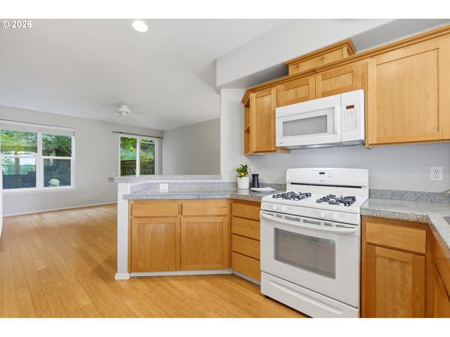 10217 Nw JACK Ln 91, Portland, OR 97229