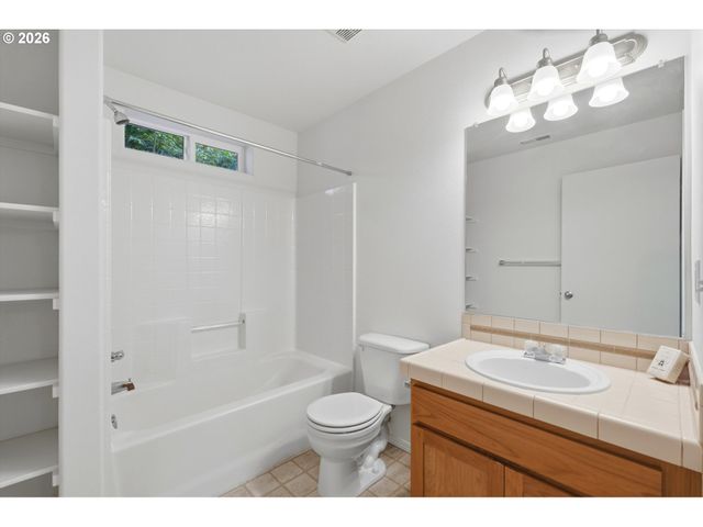 10217 Nw JACK Ln 91, Portland, OR 97229