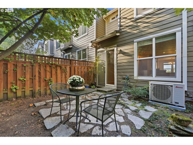 10217 Nw JACK Ln 91, Portland, OR 97229