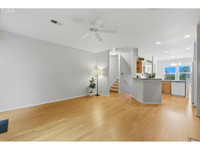 10217 Nw JACK Ln 91, Portland, OR 97229