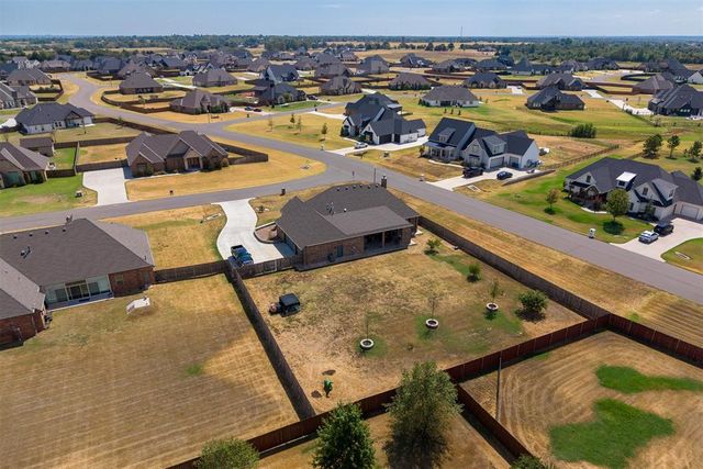 995 Bivium Circle, Newcastle, OK 73065