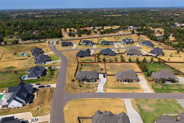 995 Bivium Circle, Newcastle, OK 73065