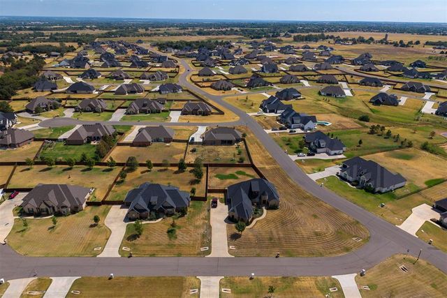 995 Bivium Circle, Newcastle, OK 73065