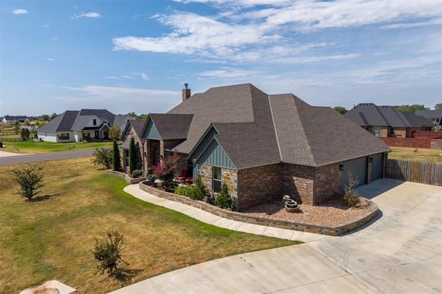 995 Bivium Circle, Newcastle, OK 73065