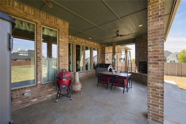 995 Bivium Circle, Newcastle, OK 73065