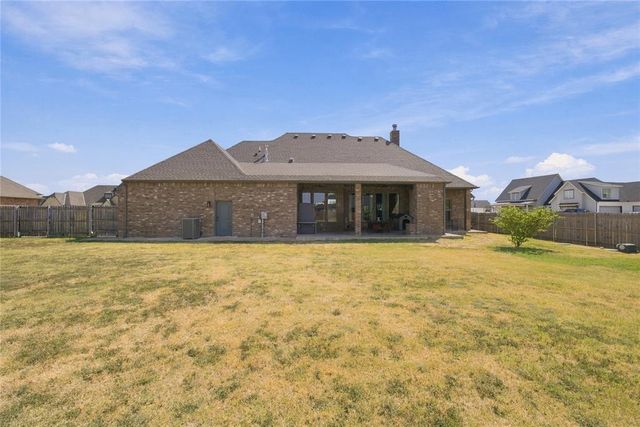 995 Bivium Circle, Newcastle, OK 73065