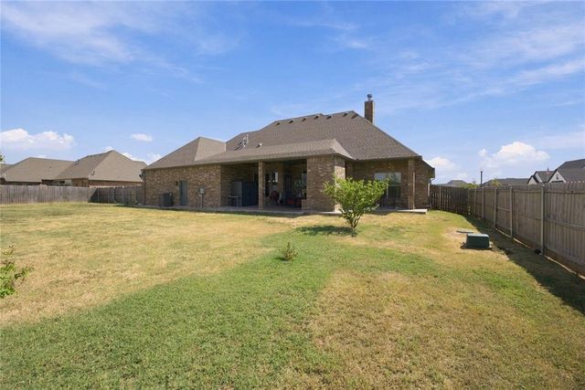995 Bivium Circle, Newcastle, OK 73065