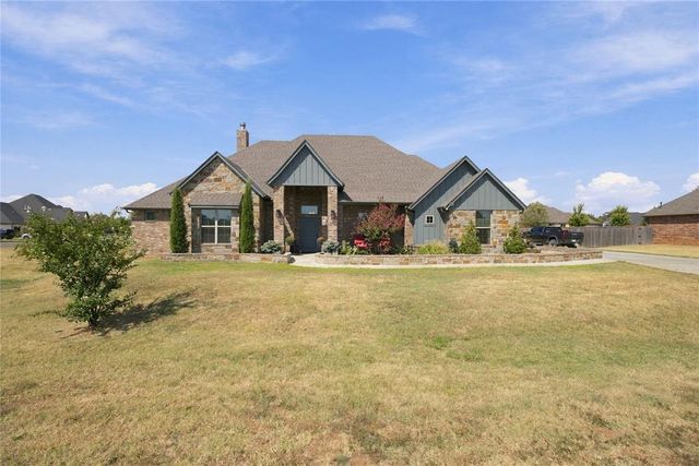 995 Bivium Circle, Newcastle, OK 73065