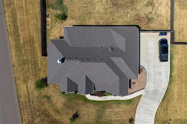995 Bivium Circle, Newcastle, OK 73065