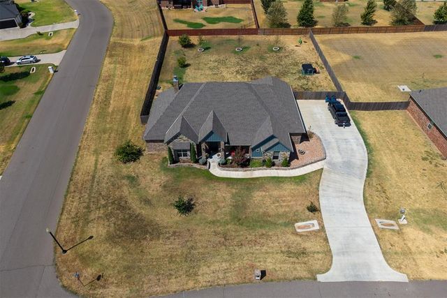 995 Bivium Circle, Newcastle, OK 73065