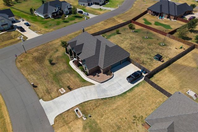 995 Bivium Circle, Newcastle, OK 73065