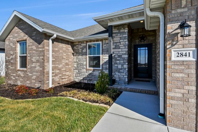 2841 E Bradford Street, Republic, MO 65738