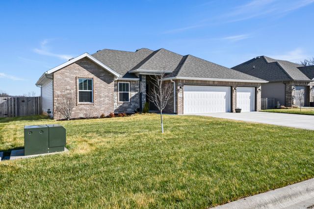 2841 E Bradford Street, Republic, MO 65738