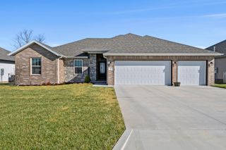 2841 E Bradford Street, Republic, MO 65738