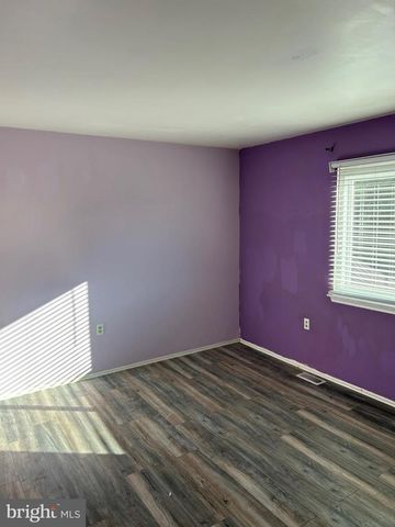 5 COMPASS LN, Barnegat, NJ 08005