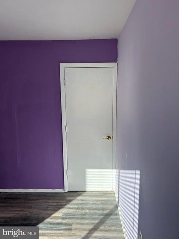 5 COMPASS LN, Barnegat, NJ 08005