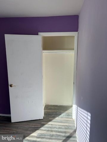 5 COMPASS LN, Barnegat, NJ 08005