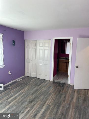 5 COMPASS LN, Barnegat, NJ 08005