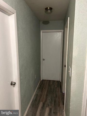 5 COMPASS LN, Barnegat, NJ 08005