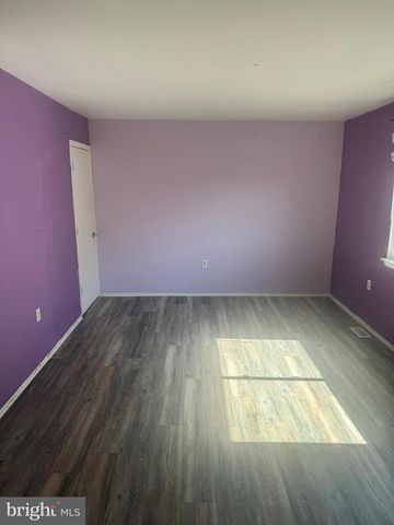 5 COMPASS LN, Barnegat, NJ 08005