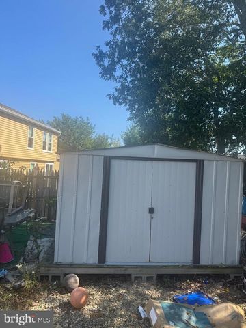 5 COMPASS LN, Barnegat, NJ 08005