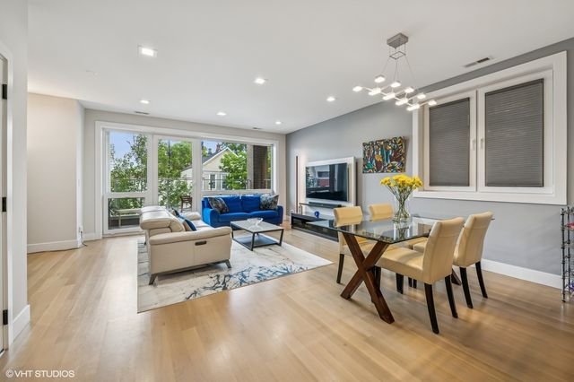 2149 W Belmont Avenue 2E, Chicago, IL 60618