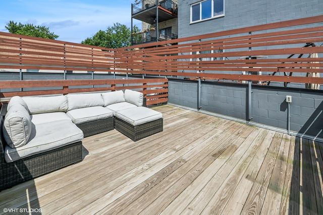 2149 W Belmont Avenue 2E, Chicago, IL 60618