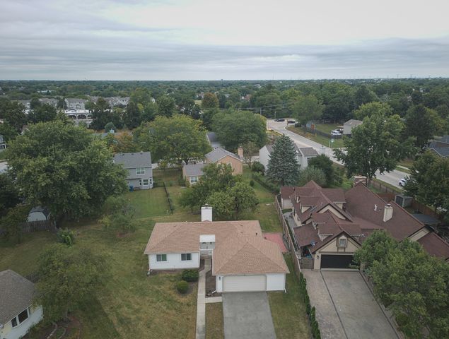3010 Long Grove Court, Aurora, IL 60504