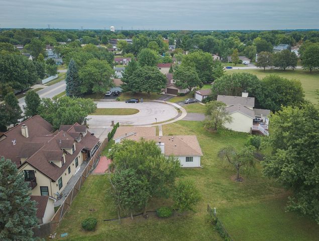 3010 Long Grove Court, Aurora, IL 60504
