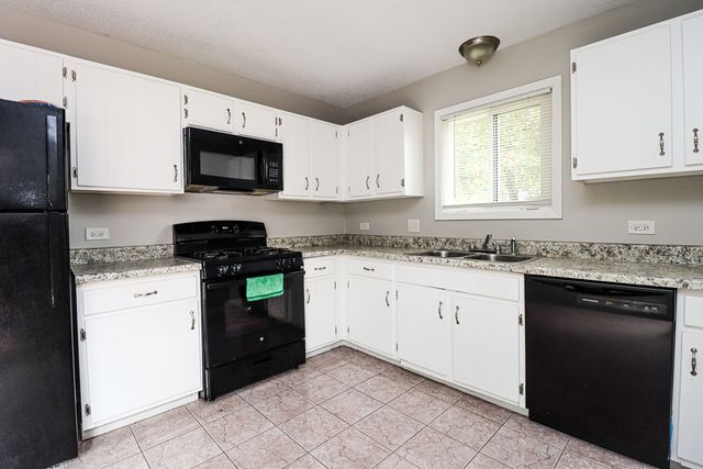 3010 Long Grove Court, Aurora, IL 60504