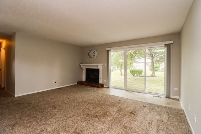 3010 Long Grove Court, Aurora, IL 60504