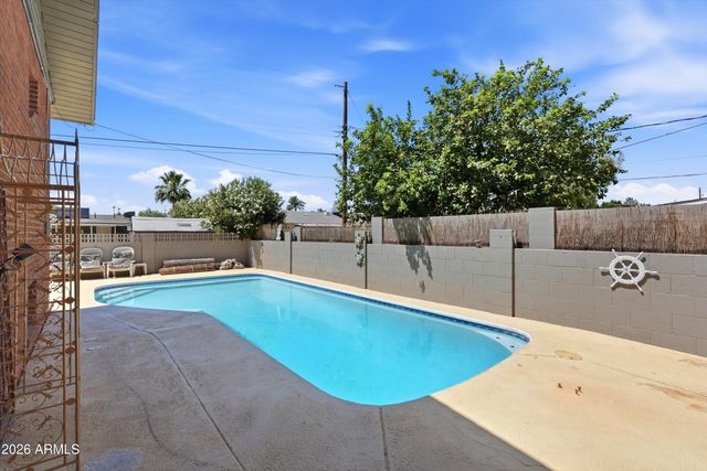 4639 W CAVALIER Drive, Glendale, AZ 85301