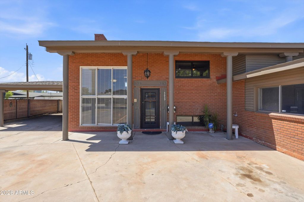 4639 W CAVALIER Drive, Glendale, AZ 85301 — photo 2