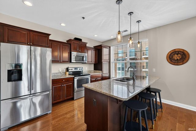 1219 Napoleon St Unit 302, South Bend, IN 46617