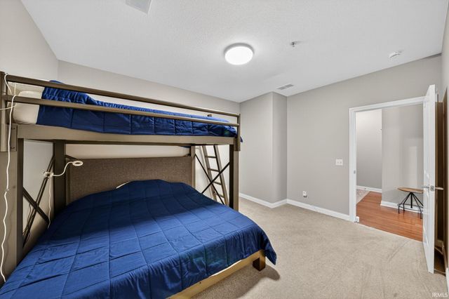 1219 Napoleon St Unit 302, South Bend, IN 46617