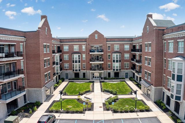 1219 Napoleon St Unit 302, South Bend, IN 46617