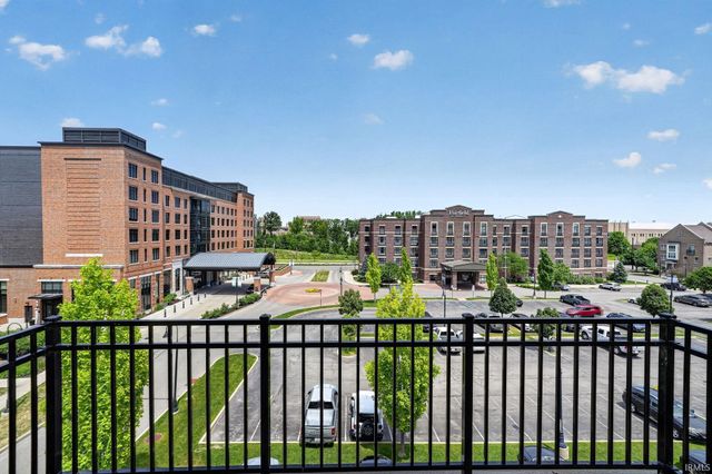 1219 Napoleon St Unit 302, South Bend, IN 46617