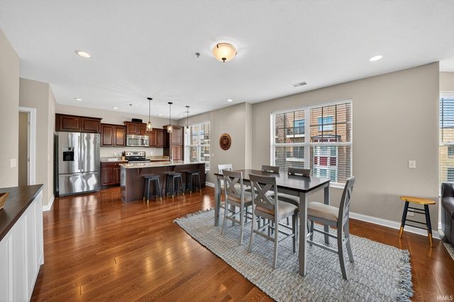 1219 Napoleon St Unit 302, South Bend, IN 46617