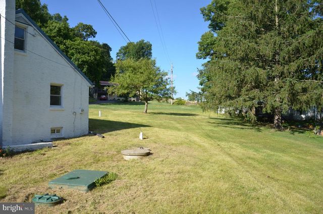 28 SEIDEL RD, Reading, PA 19606